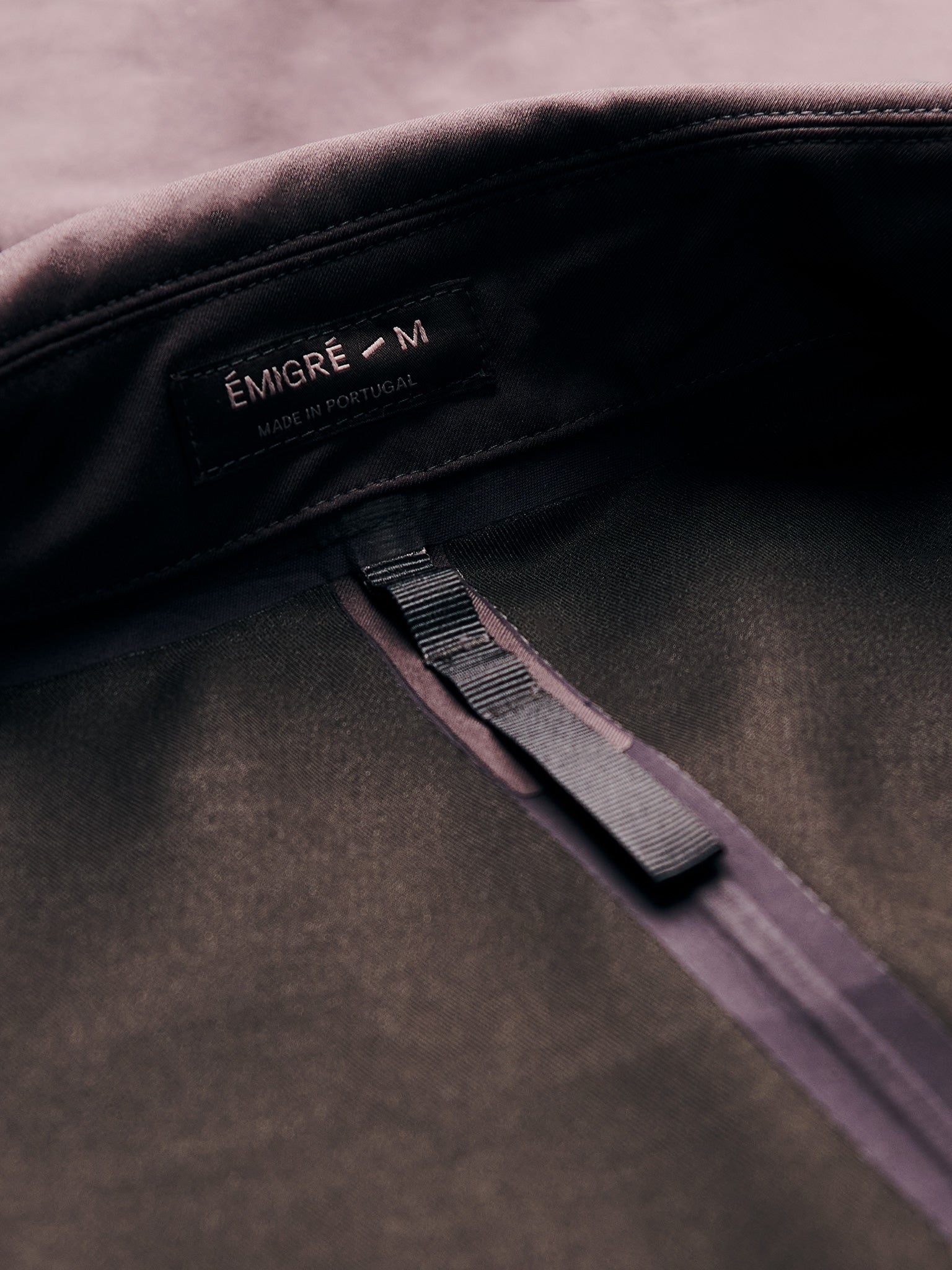 Waterproof trench coat in black for men
